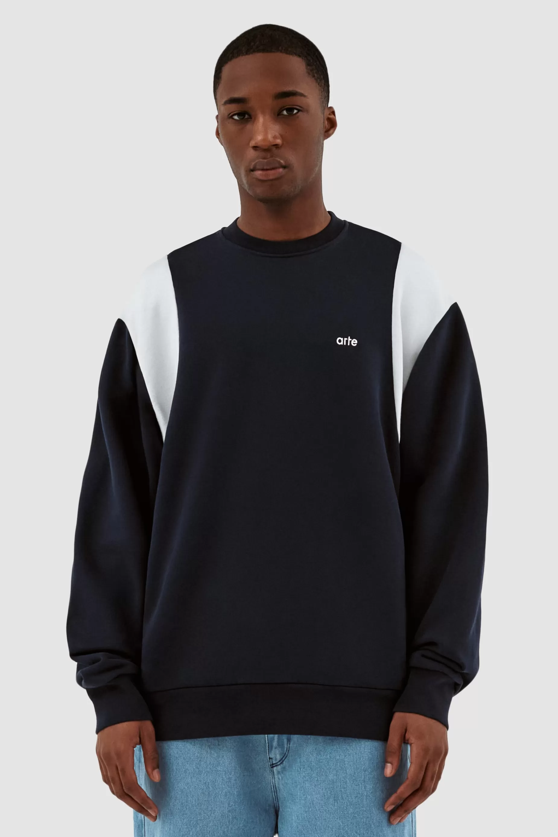 Arte Antwerp Charles Crewneck